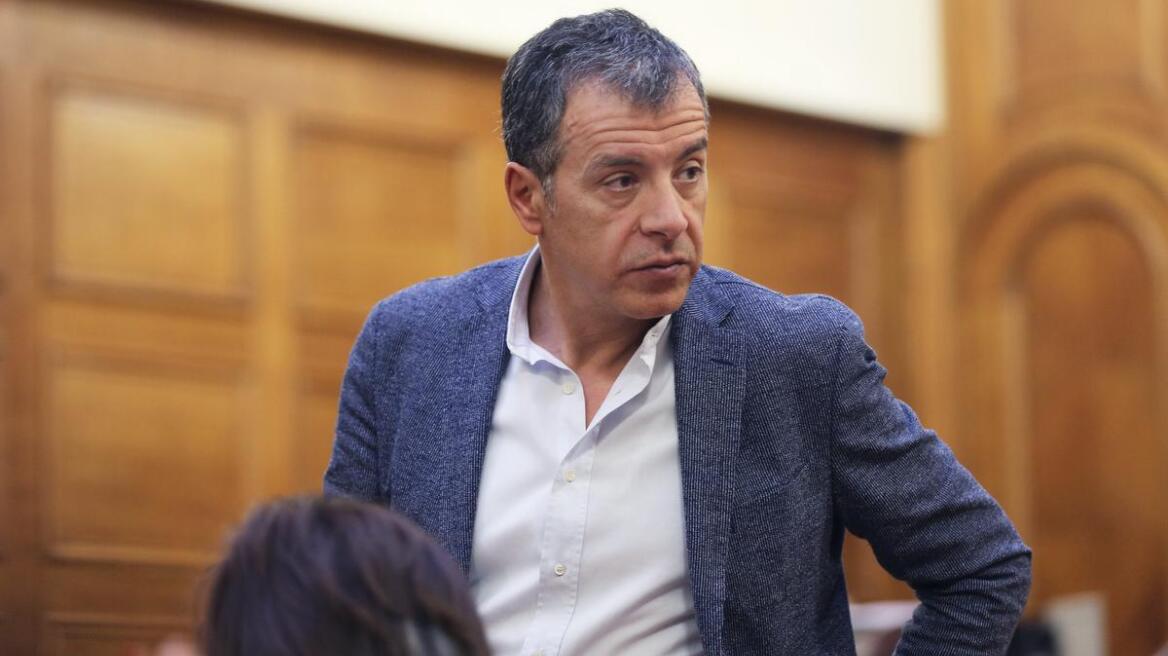 Θεοδωράκης: Αν δεν κόψουμε το χέρι των κομμάτων στη διοίκηση, δεν θα έχουμε ποτέ στον ήλιο μοίρα