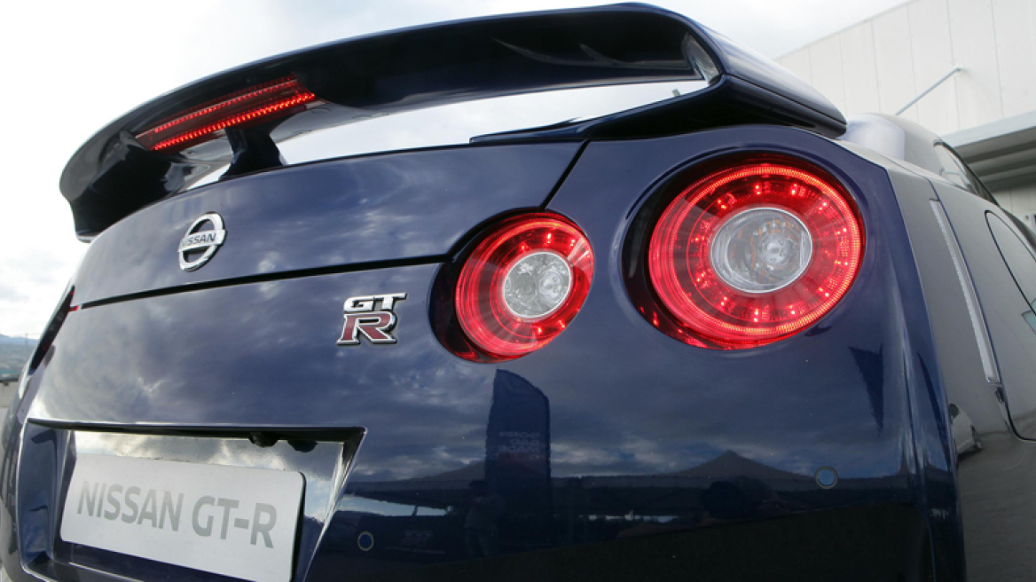 Οδηγούμε το νέο Nissan GTR: Πολύ εύκολα, πολύ γρήγορα!