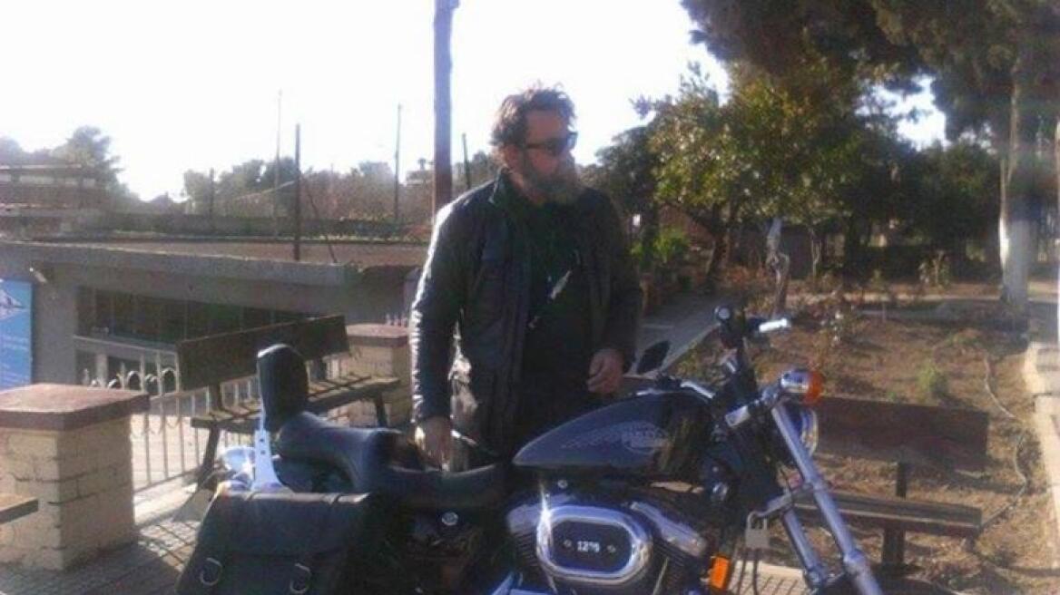 Σάλος στον Βόλο για τη μετάθεση ιερέα που οδηγεί Harley 