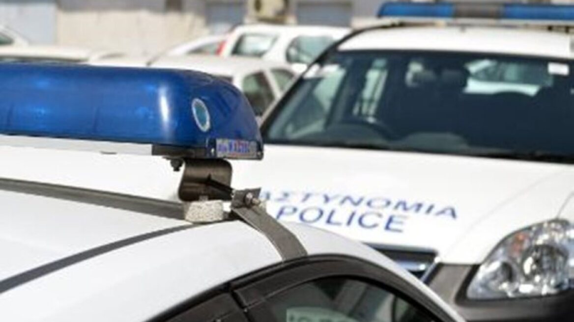 Στυγερό έγκλημα στην Κύπρο: Μαχαίρωσε τη μητέρα του και παραδόθηκε 