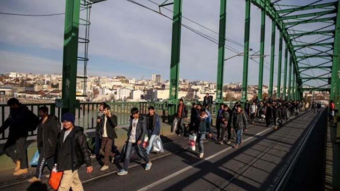 Χιλιάδες παγιδευμένοι μετανάστες στα σύνορα Σερβίας-Κροατίας