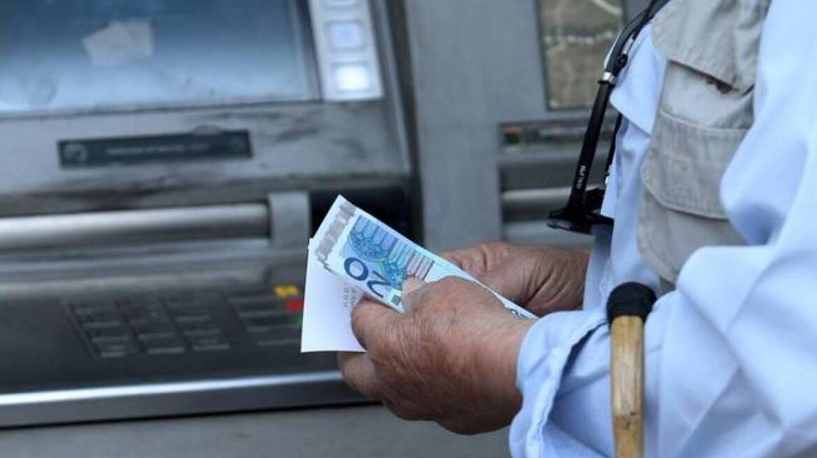 Βρέθηκε λύση για τις συντάξεις χηρείας: Με 345 ευρώ έναντι «καλύπτουν» τους δικαιούχους 