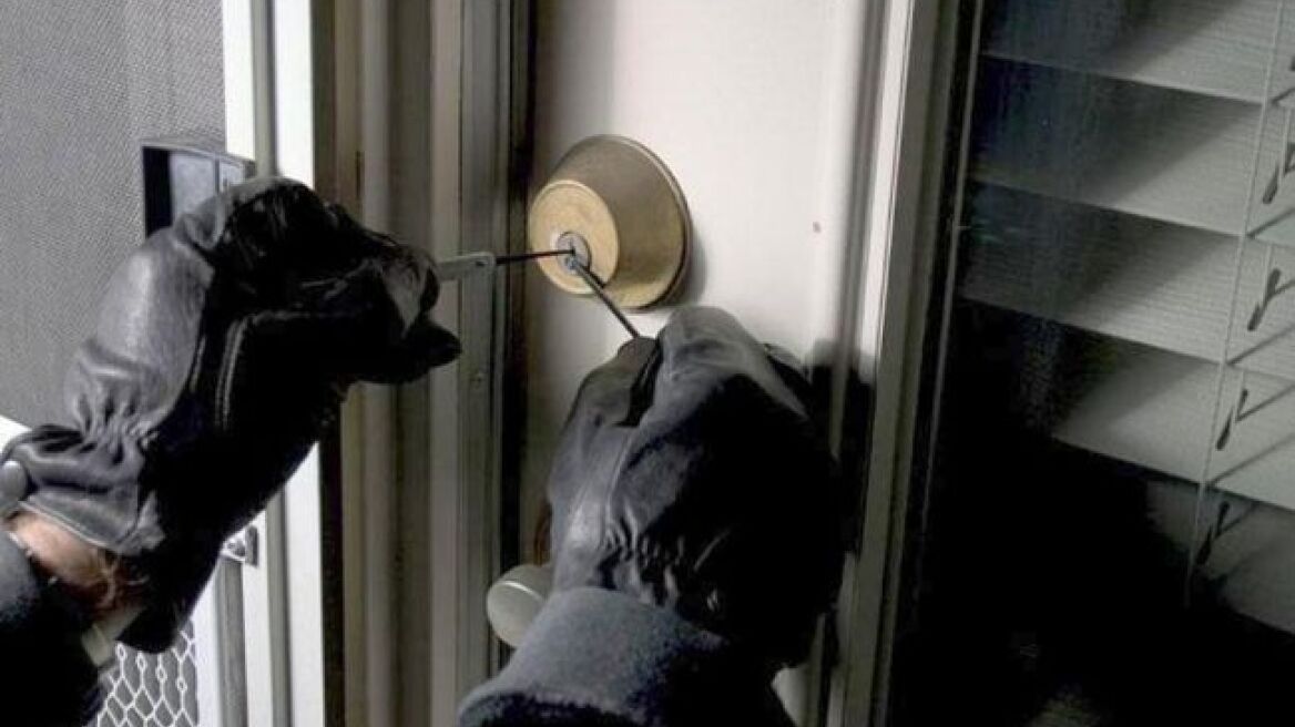 Μυτιλήνη: Αλλοδαποί έκαναν κατάληψη σε σπίτι και έκλεβαν ρεύμα