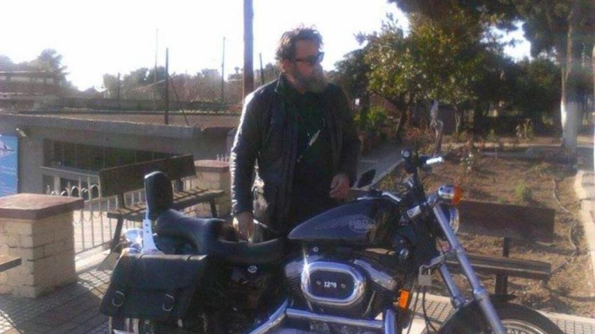 «Εκστρατεία» στον Βόλο για να μην πάρει μετάθεση ο ιερέας με την Harley