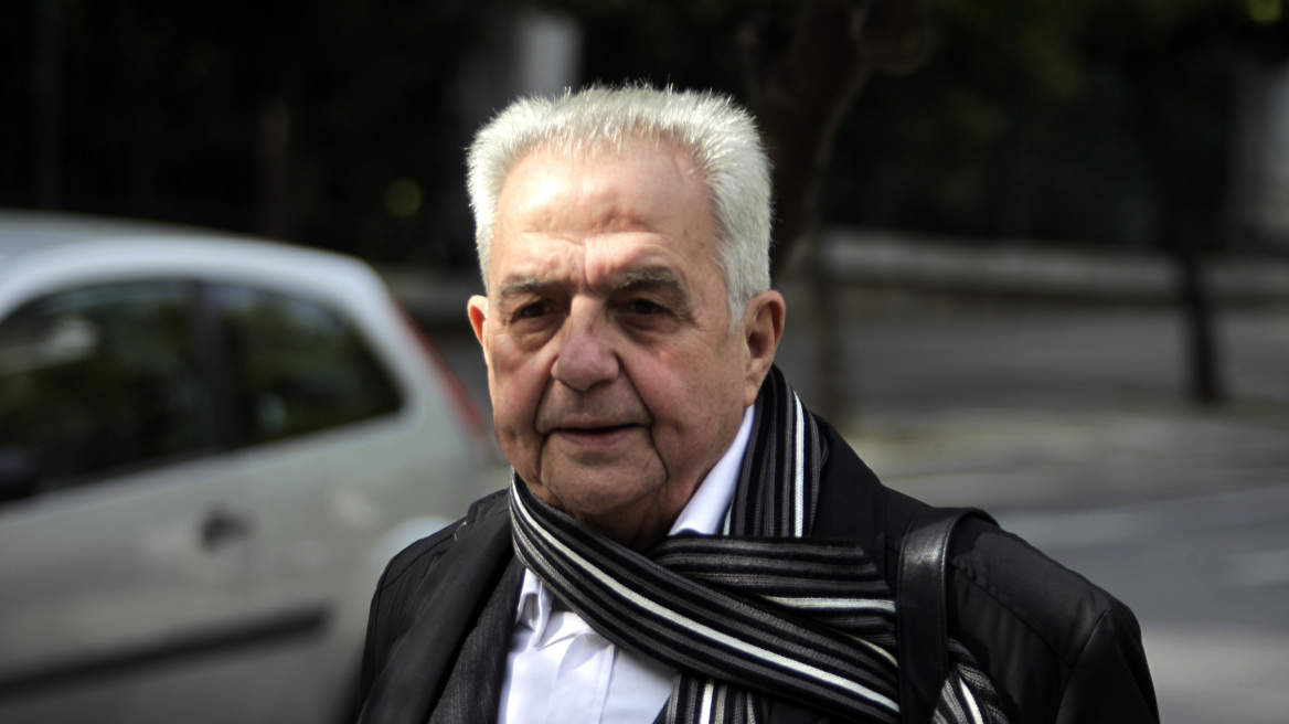 Φλαμπουράρης: Δεν χρειάζεται τέταρτο μνημόνιο