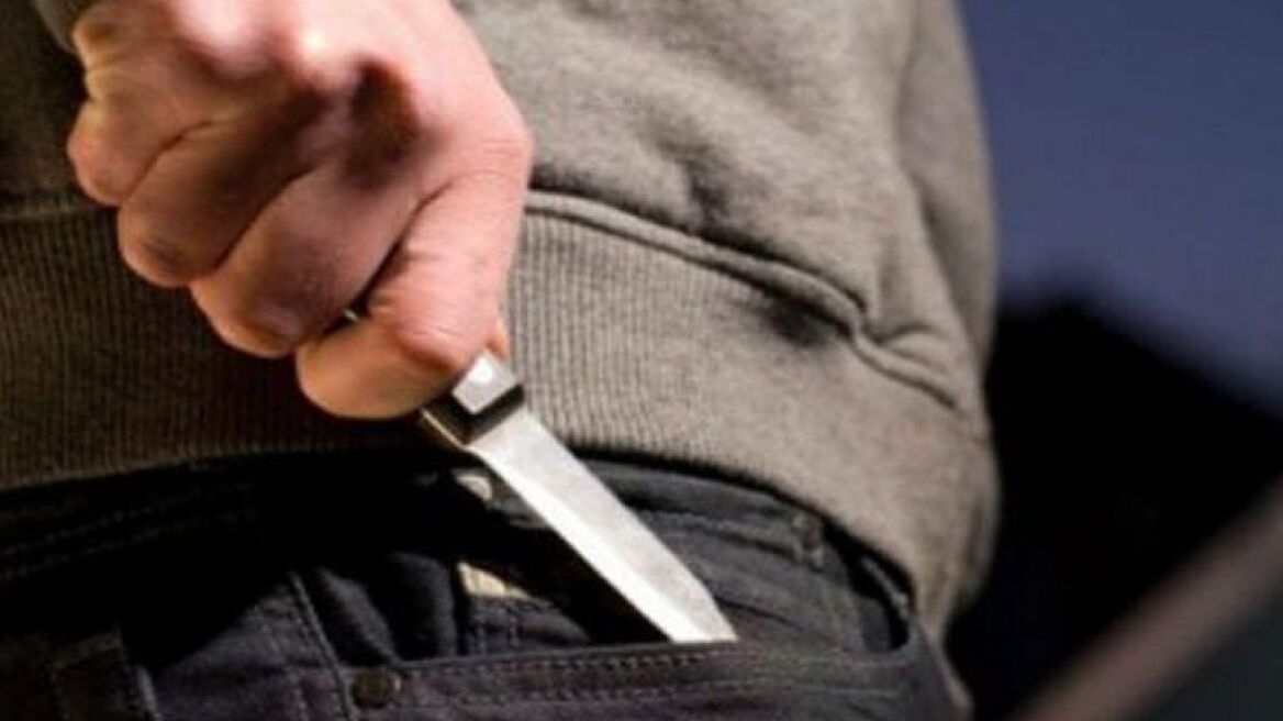 Λάρισα: Οπαδός έβγαλε μαχαίρι σε τοπικό αγώνα ποδοσφαίρου 