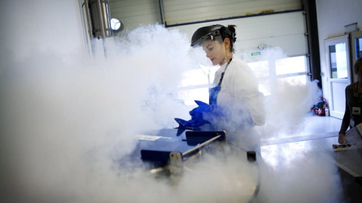 14-year-old cancer patient wins court case to freeze herself
