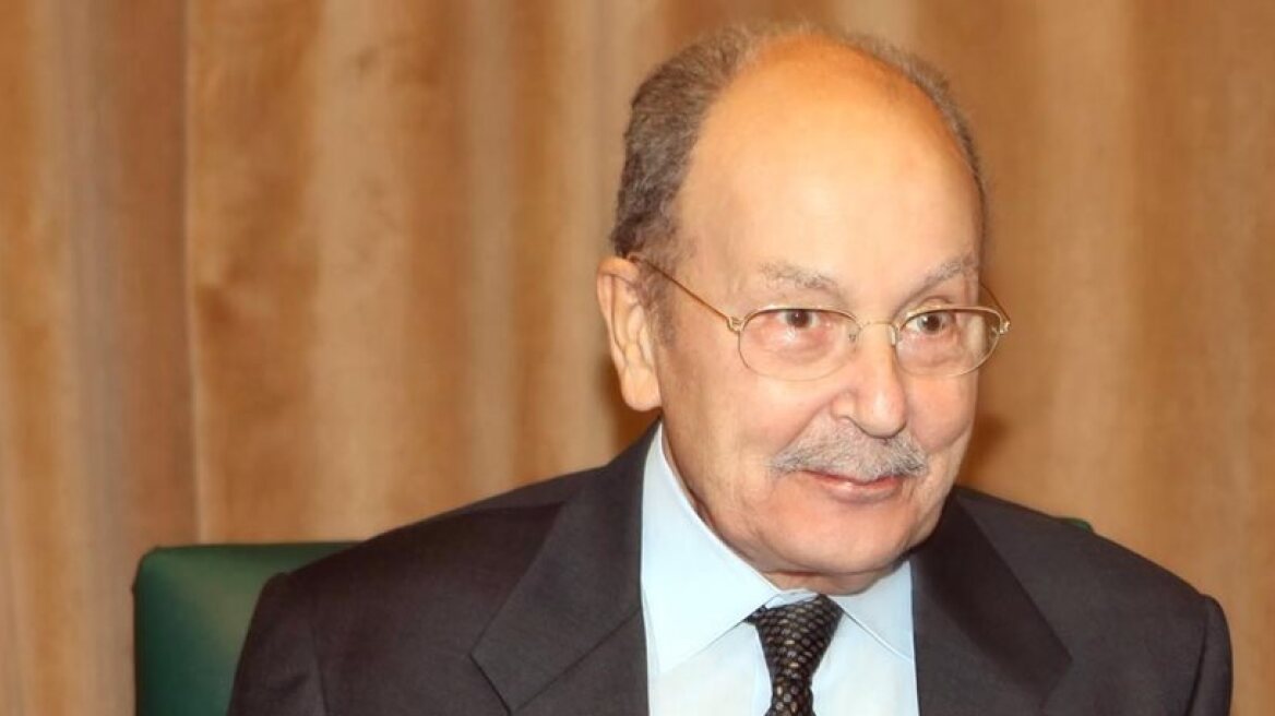 Ex-Greek President Stefanopoulos in critical condition in hospital