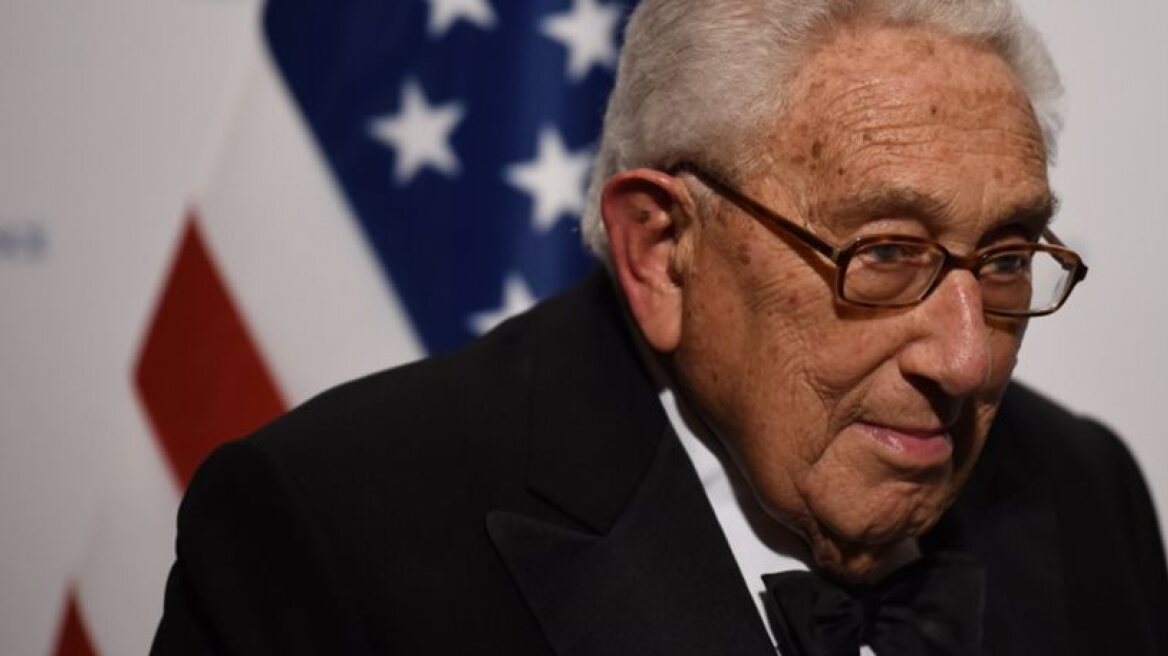 Kissinger: Trump the only President without “baggage” (video)