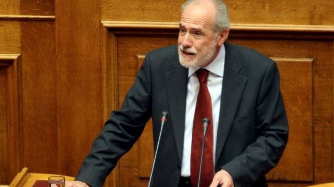Κουτσούκος: Τσίπρας – Καμμένος θα εξακολουθούν να συνομολογούν συμπληρωματικά και πρόσθετα μνημόνια