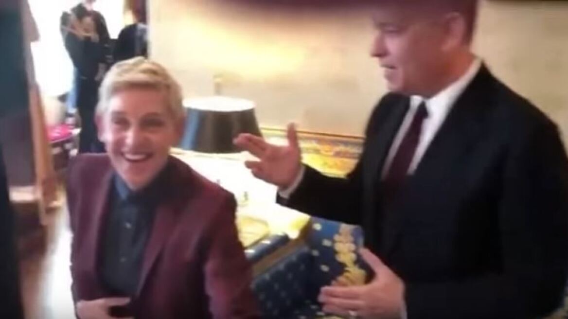 Η Έλεν ντε Τζένερις έκανε το πιο λαμπερό Mannequin Challenge μέσα στον Λευκό Οίκο