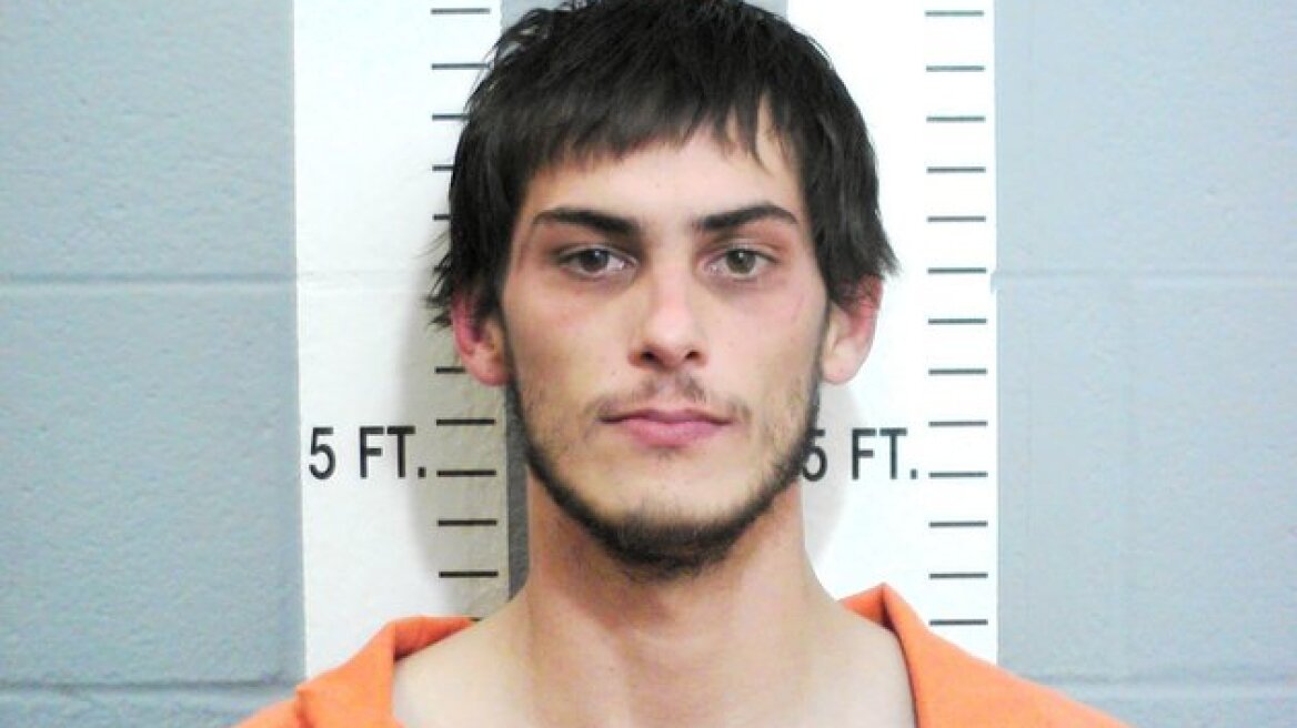 11χρονη βρήκε... καταζητούμενο (!) μέσα στην ντουλάπα της