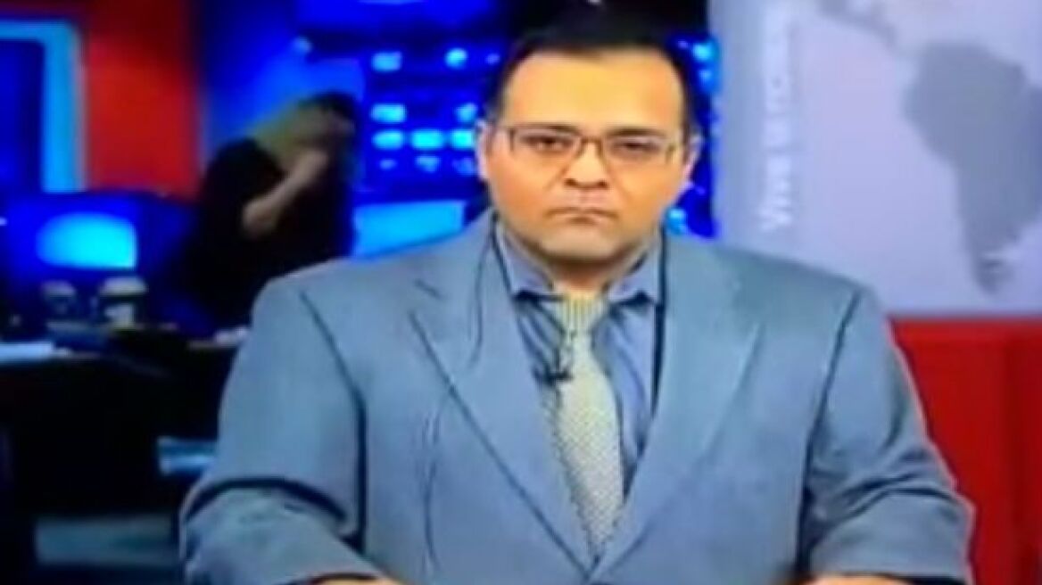 Βίντεο: Παρουσιαστής του CNN έφυγε on air μετά τις συνεχόμενες γκάφες του για τον θάνατο του Κάστρο