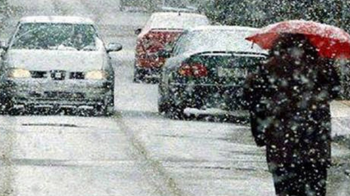 Στο έλεος της κακοκαιρίας και αύριο η χώρα με χιόνια και καταιγίδες 