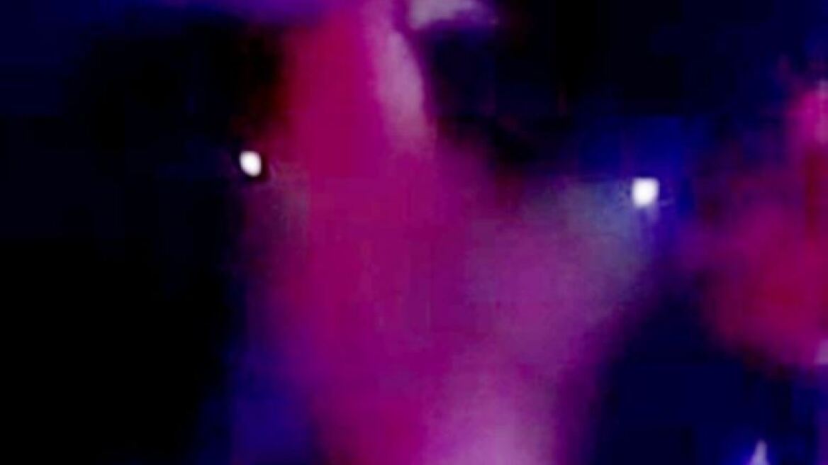 Βίντεο: Έκαναν σεξ μέσα στη μέση της πίστας νυχτερινού μαγαζιού