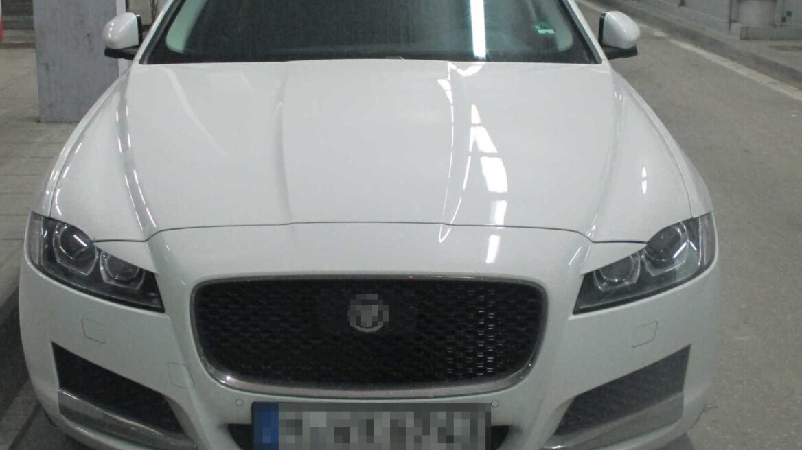 Έφτασαν στα σύνορα με Ι.Χ. κλεμμένο από τη Γερμανία