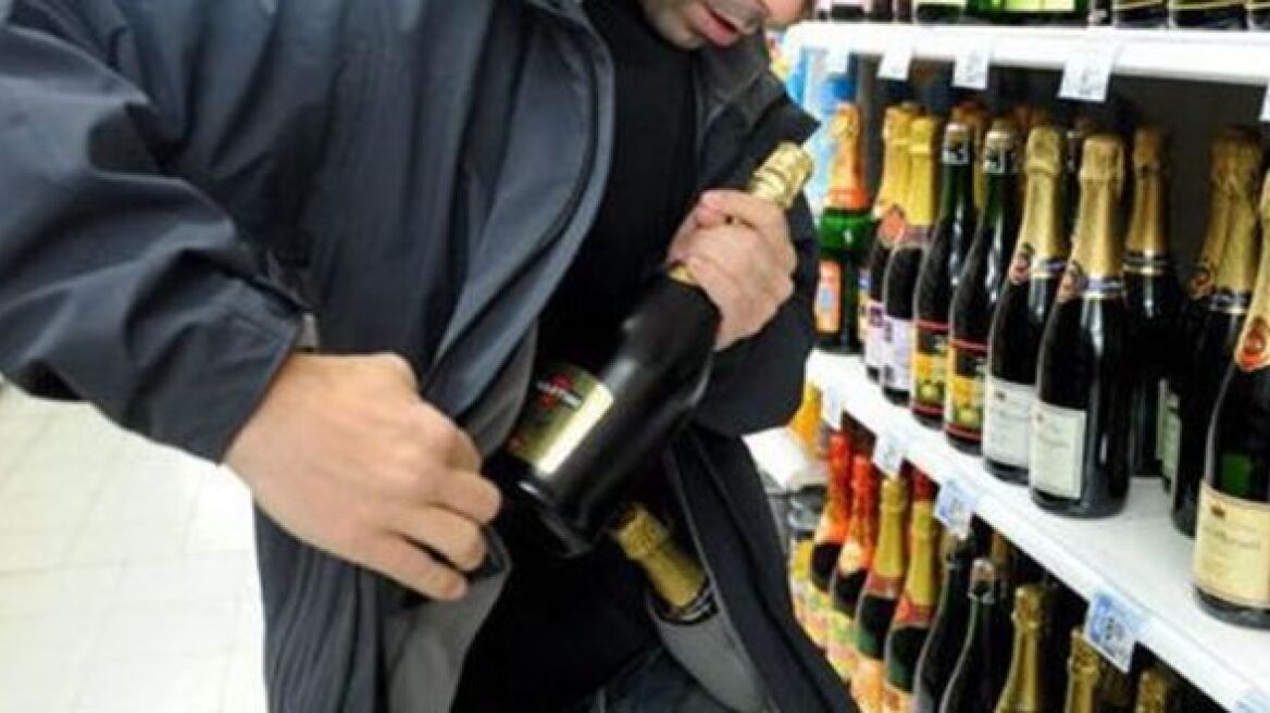 Καβάλα: 26χρονος έκλεβε χρήματα και... ποτά!