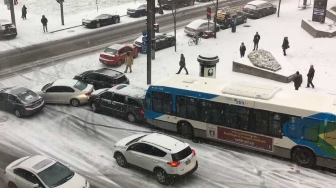 Τρελή καραμπόλα σε αργή κίνηση