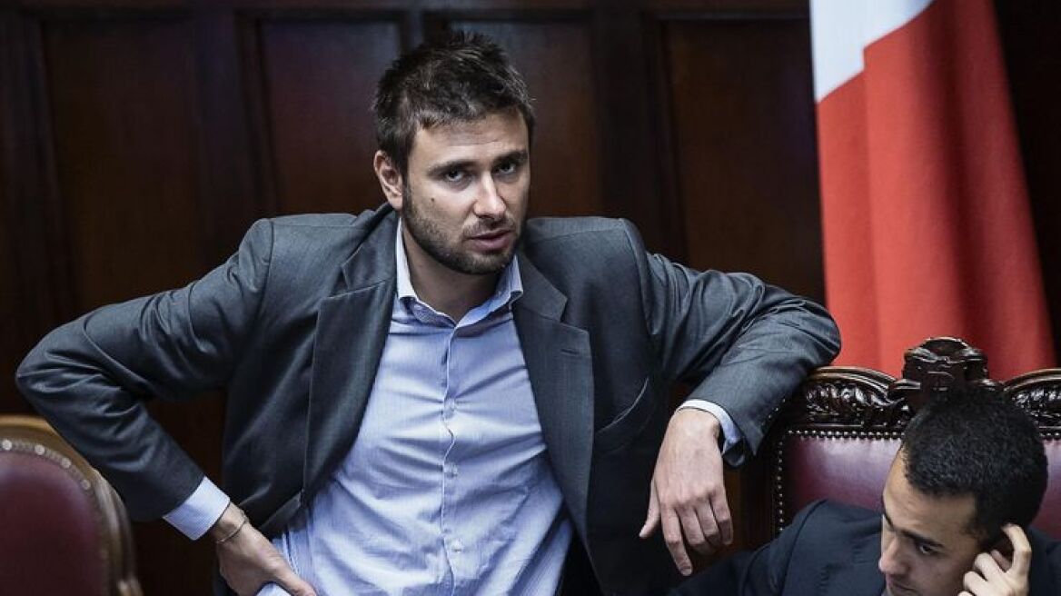 Ιταλία: Το δεξί χέρι του Μπέπε Γκρίλο ζητάει δημοψήφισμα για το ευρώ