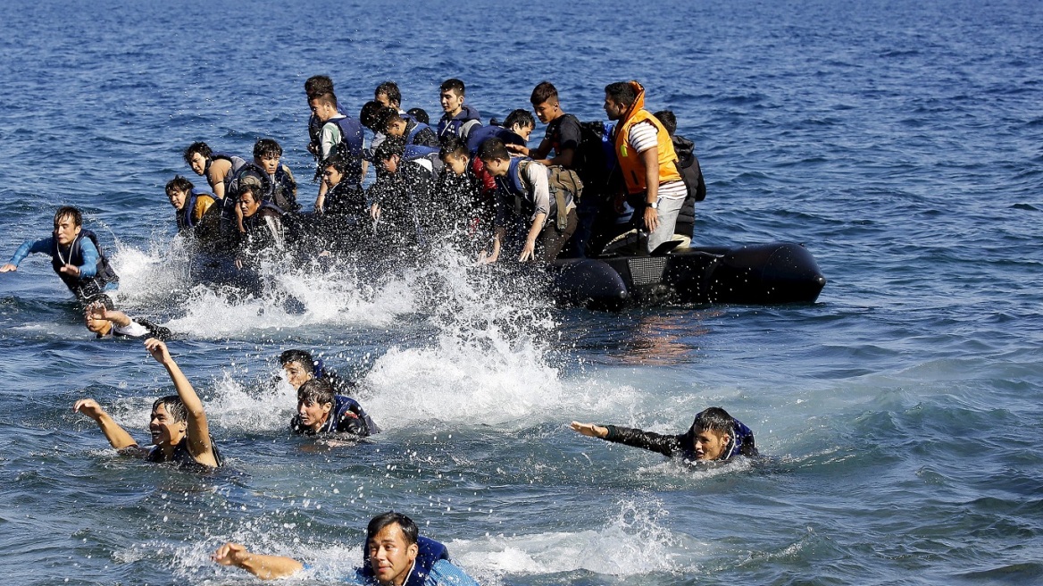 Να πυροβολούμε τους πρόσφυγες που θέλουν να μπουν στην Ευρωπαϊκή Ένωση, προτείνει Δανός βουλευτής