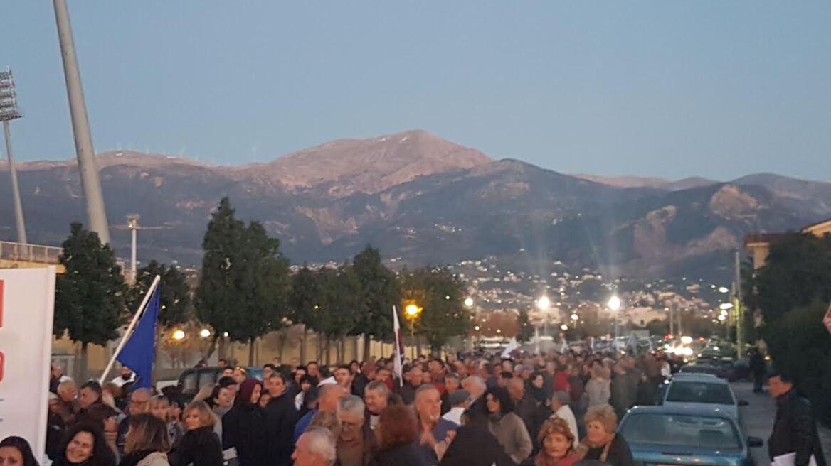 Πάτρα: Στο μώλο της Αγίου Νικολάου η Παμπατραϊκή Πορεία 