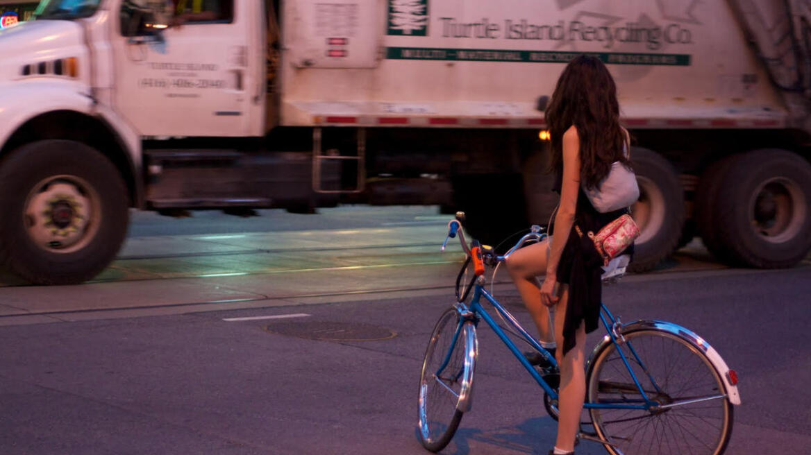 Ποδηλάτισσα και ανήλικος θύματα ληστειών στην Πάτρα