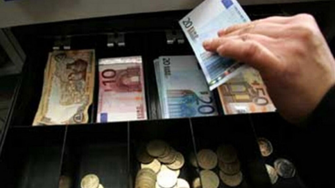 Κοζάνη: Πήγαν για ψώνια και ξάφρισαν τον έμπορο