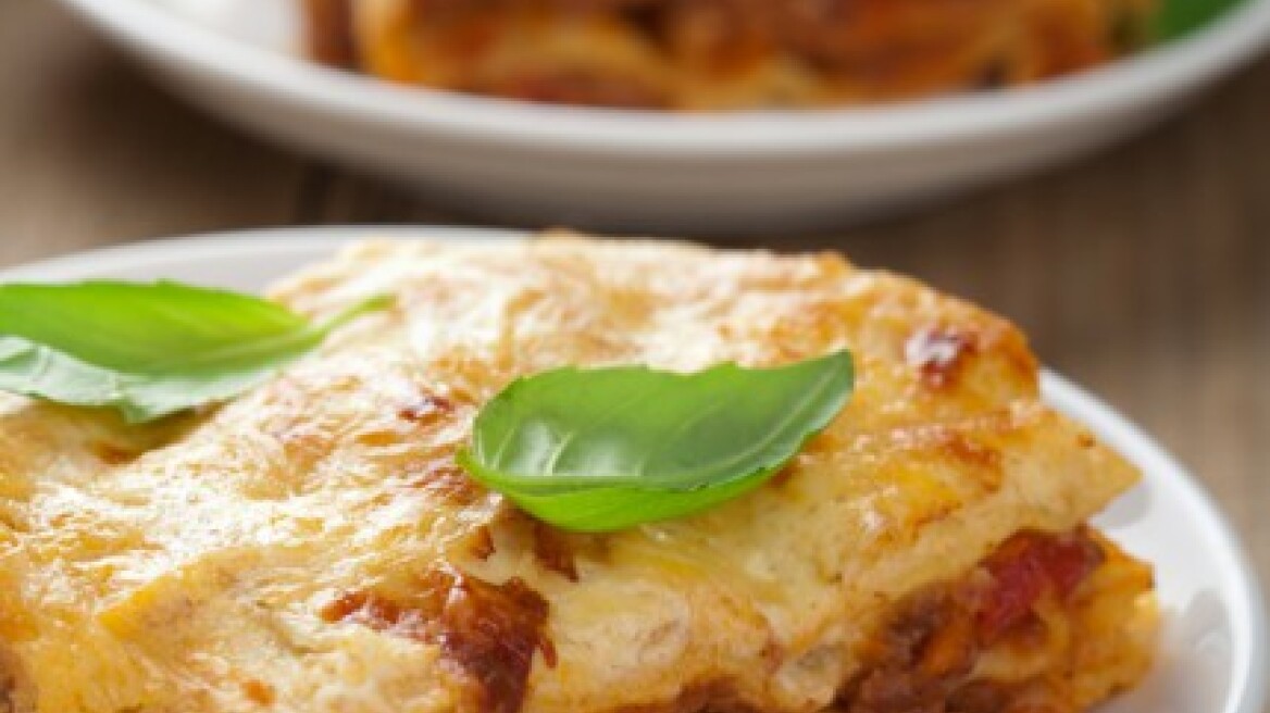 Λαζάνια με κιμά και Μπεσαμέλ