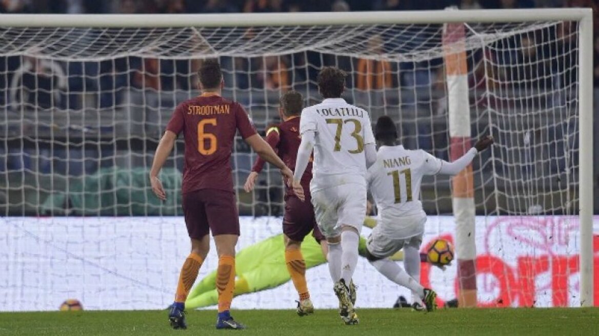 Η Ρόμα πήρε το ντέρμπι με τη Μίλαν (1-0) και συνεχίζει το κυνήγι της Γιούβε