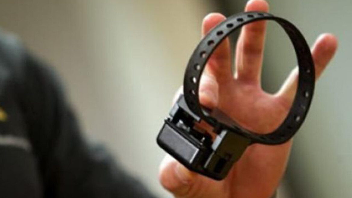 Συνελήφθη η 43χρονη που είχε αποδράσει «σπάζοντας» το βραχιολάκι