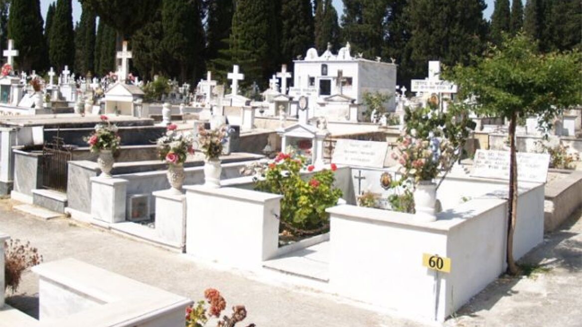 Ανήλικος έκανε κλοπές ακόμη και σε νεκροταφεία