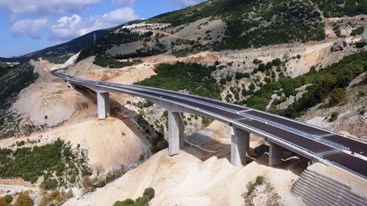 Πότε θα παραδοθεί ολόκληρη η Ιόνια Οδός; (video)