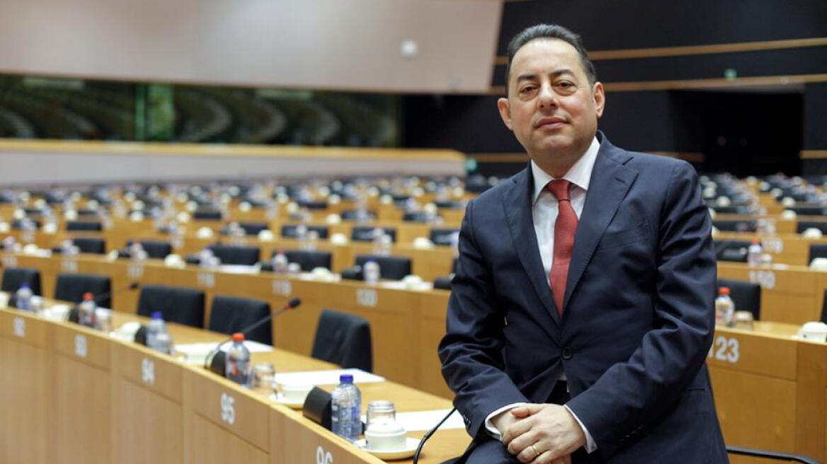 Πιτέλα: Όνειδος η απόφαση για αναστολή των μέτρων για το χρέος 