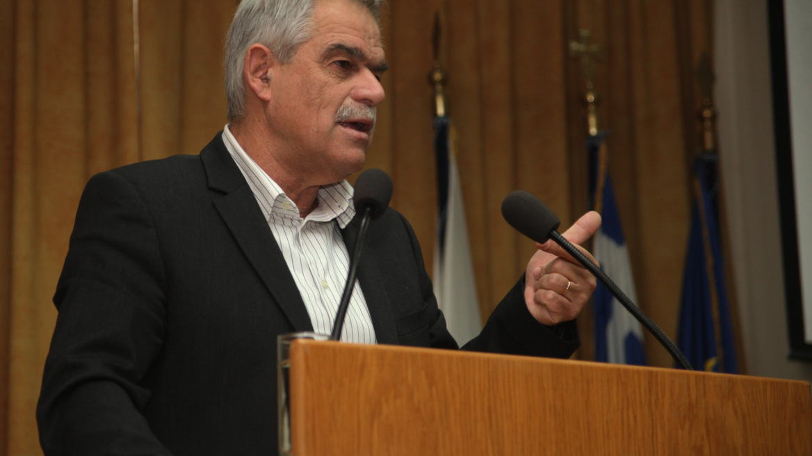 Με δωρεά από την Τσεχία δημιουργούνται τρία νέα κέντρα ταυτοποίησης προσφύγων