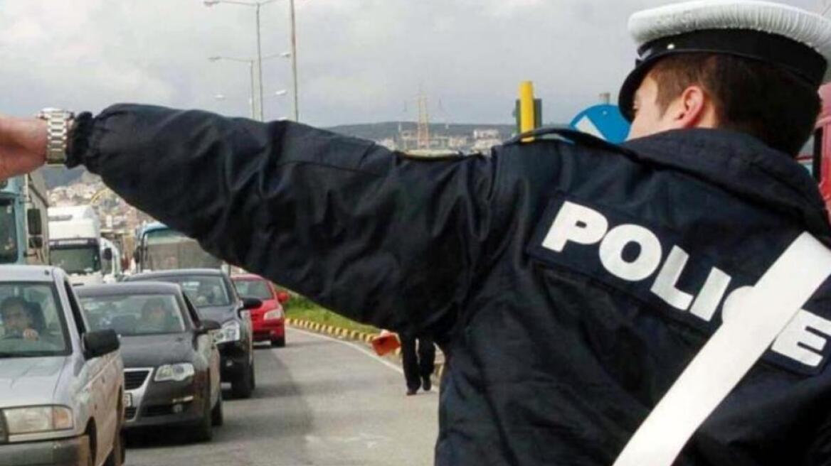 Μέτρα της Τροχαίας στους δρόμους σε όλη τη διάρκεια των Χριστουγέννων