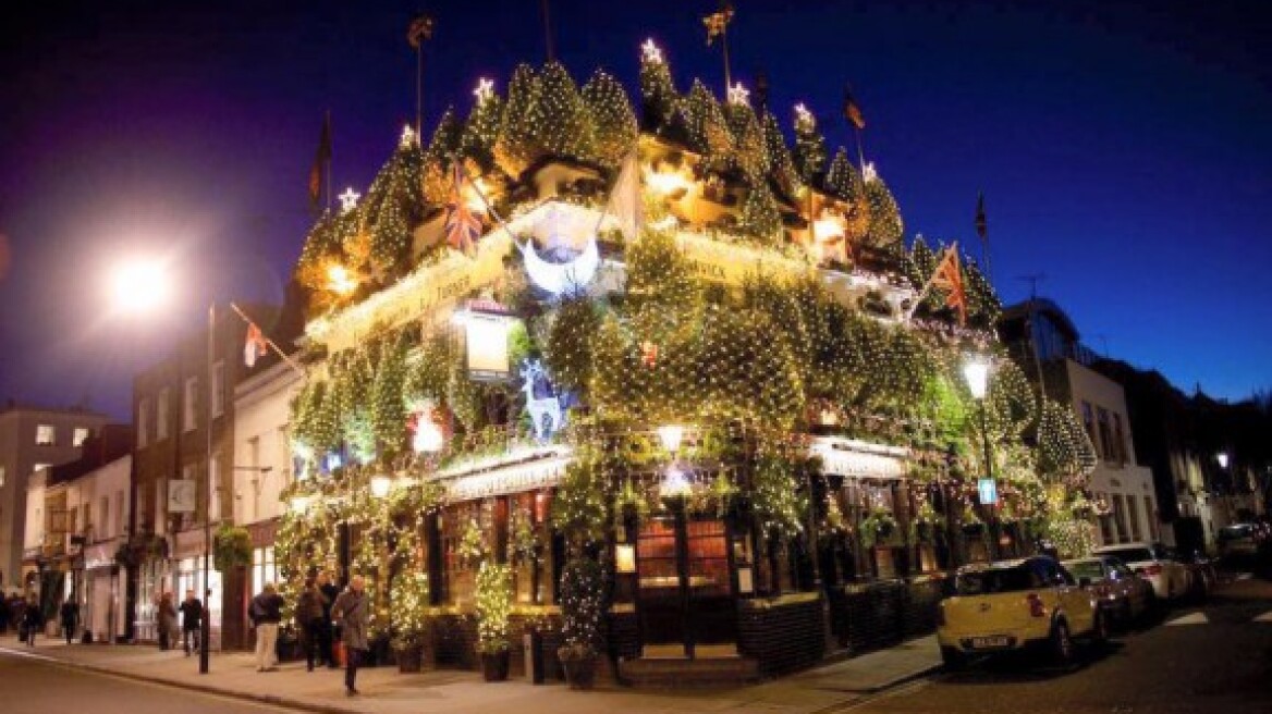 Η πιο χριστουγεννιάτικη pub στον κόσμο βρίσκεται στο Λονδίνο