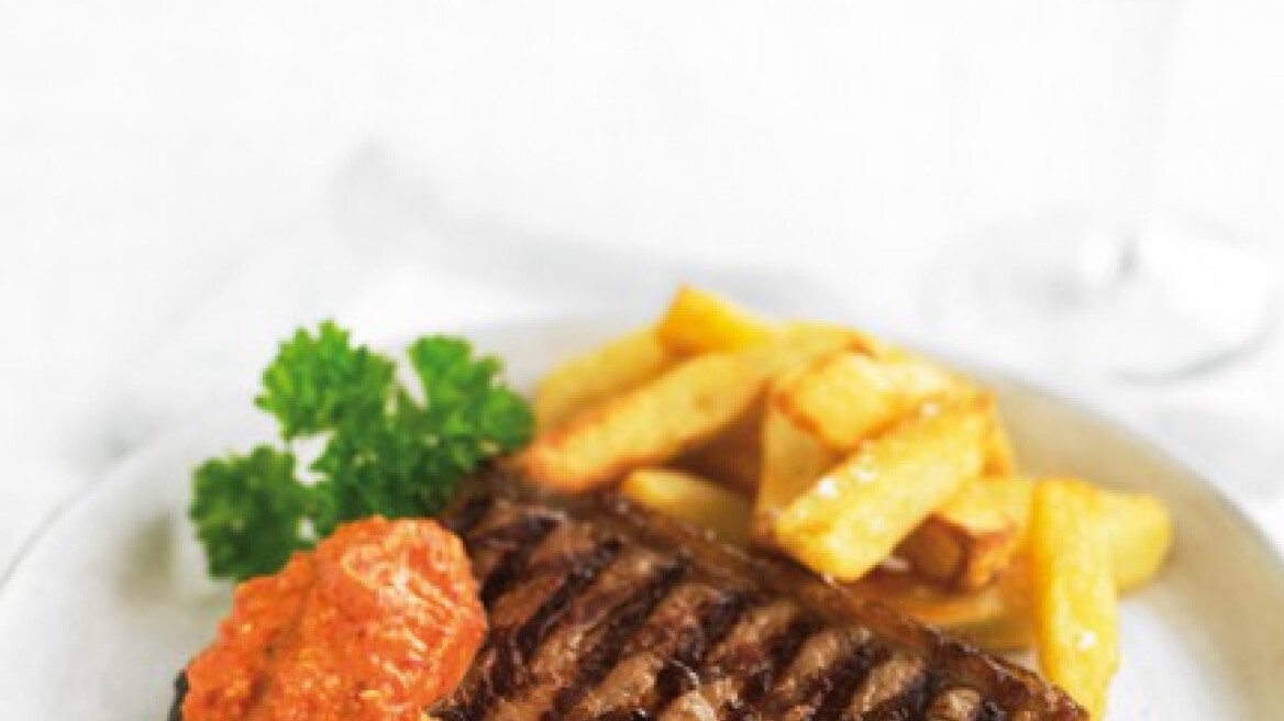 Φιλέτο με σάλτσα πιπεριάς