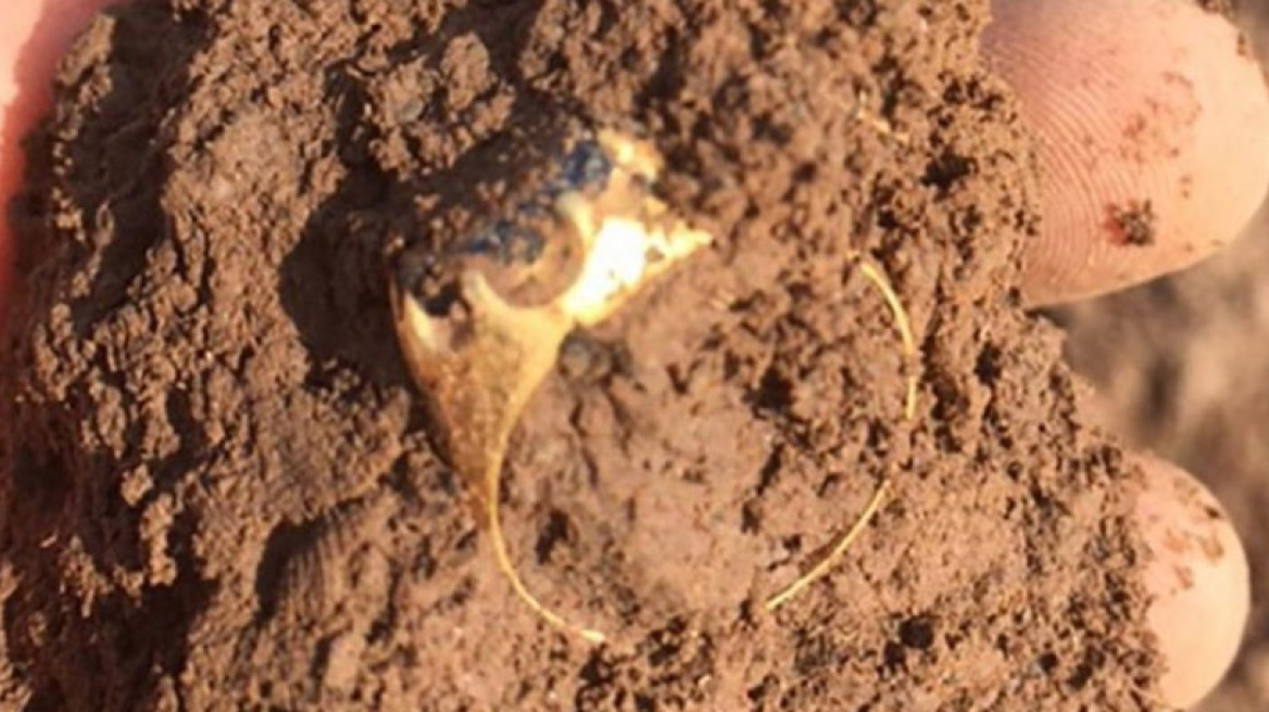 Βρήκε δαχτυλίδι που είχε κλέψει ο Ρομπέν των Δασών