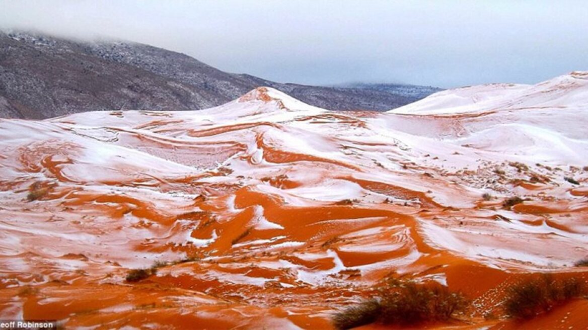 Snow on the Sahara desert! (PHOTOS)
