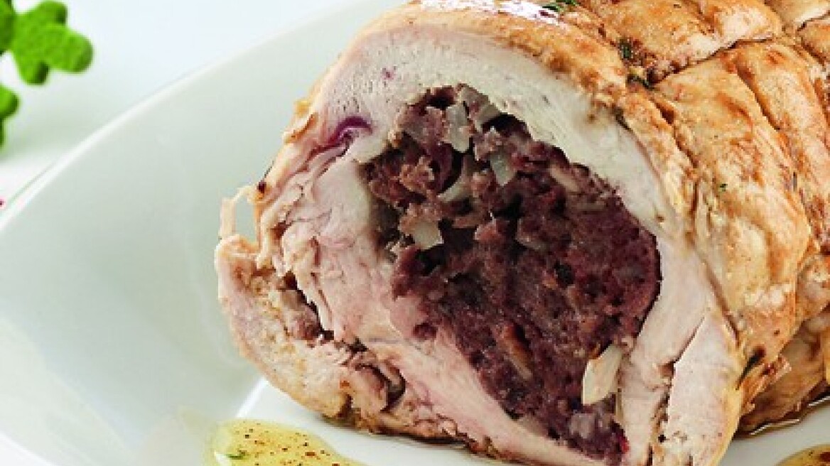 Γεµιστό στήθος γαλοπούλας ρολό µε ανατολίτικο πιλάφι