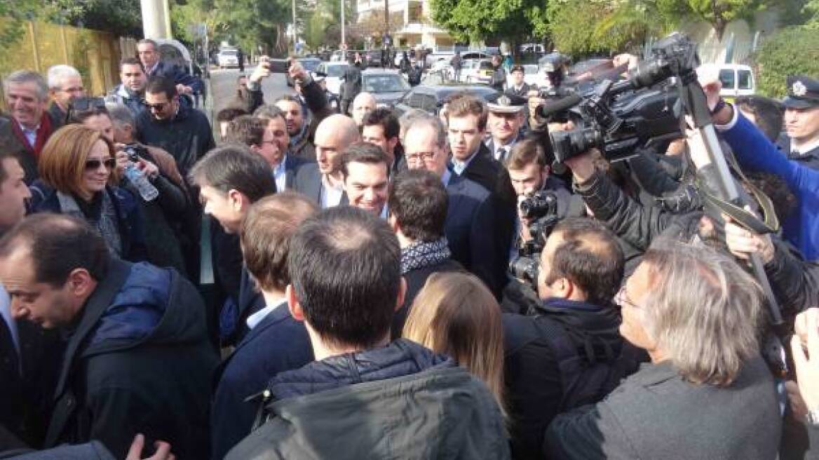 Τσίπρας: Εξήγγειλε διάλογο για την ανασυγκρότηση των περιφερειών