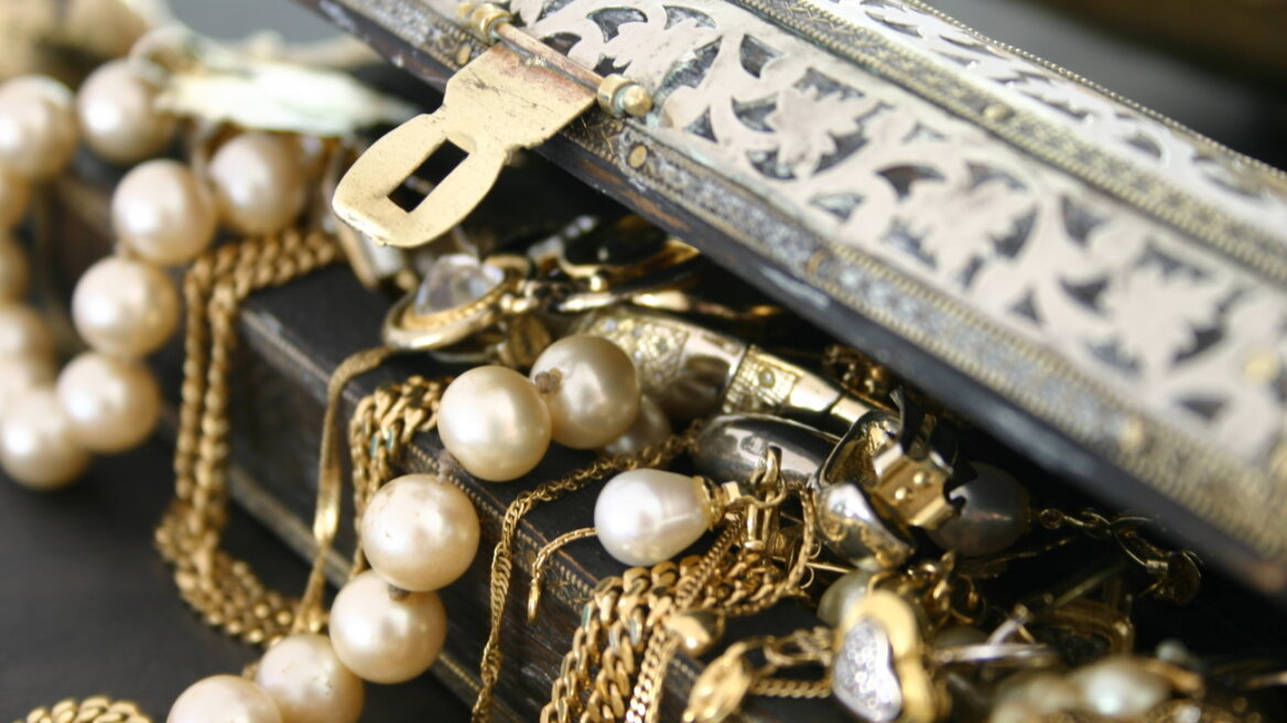 Οικιακή βοηθός ξάφρισε την εργοδότριά της στις Σέρρες