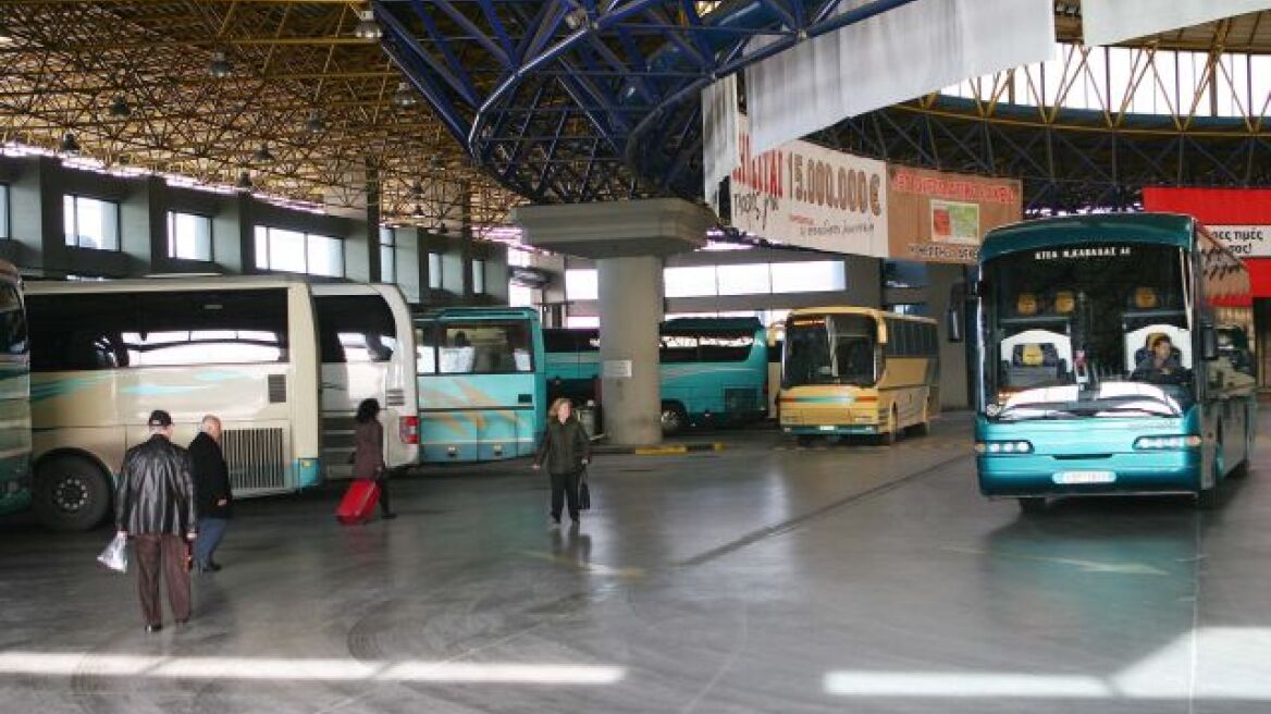 Θεσσαλονίκη: Προσπάθησε να μεταφέρει 13 παράνομους μετανάστες με ΚΤΕΛ