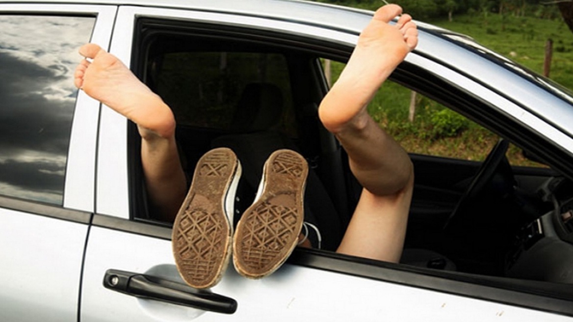 Οι 6 καλύτερες στάσεις για... σεξ στο αυτοκίνητο!