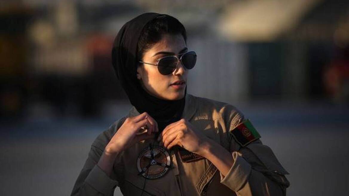 Αφγανιστάν: Η πρώτη γυναίκα πιλότος της χώρας ζήτησε άσυλο στις ΗΠΑ