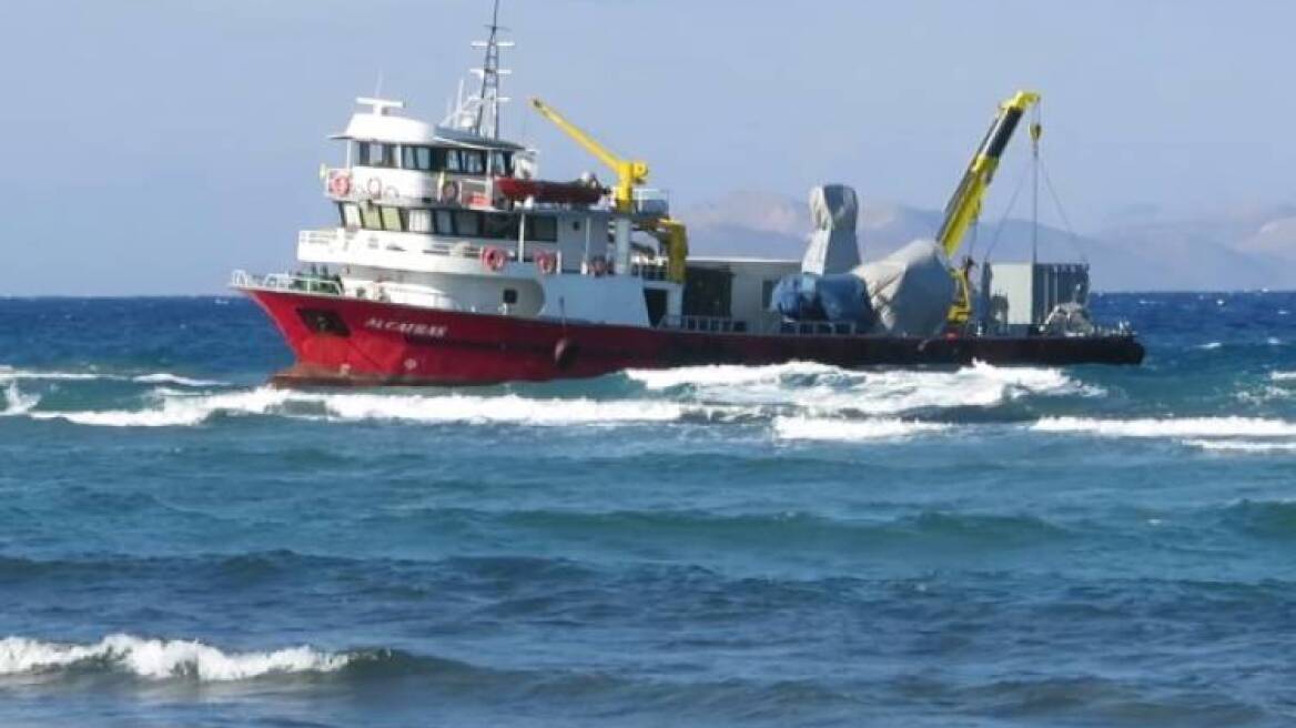 Βίντεο: Τουρκικό πλοίο προσάραξε έξω από την Κω λόγω βλάβης πηδαλίου