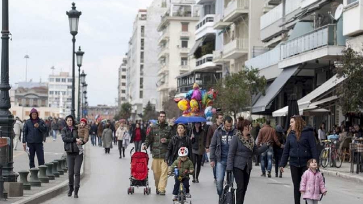 Θεσσαλονίκη: Πάνω από 20% η πτώση στη χριστουγεννιάτικη αγορά