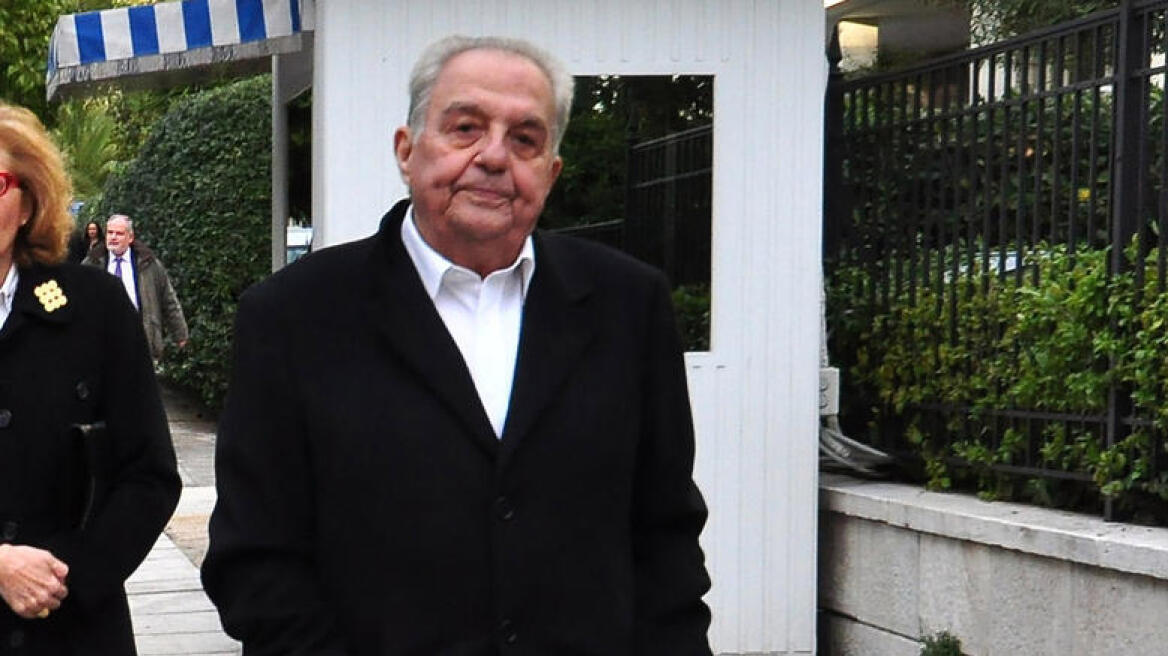 Σε άλλο μήκος κύματος ο Φλαμπουράρης: Θα προσπαθήσουμε να δώσουμε και του χρόνου την 13η σύνταξη 