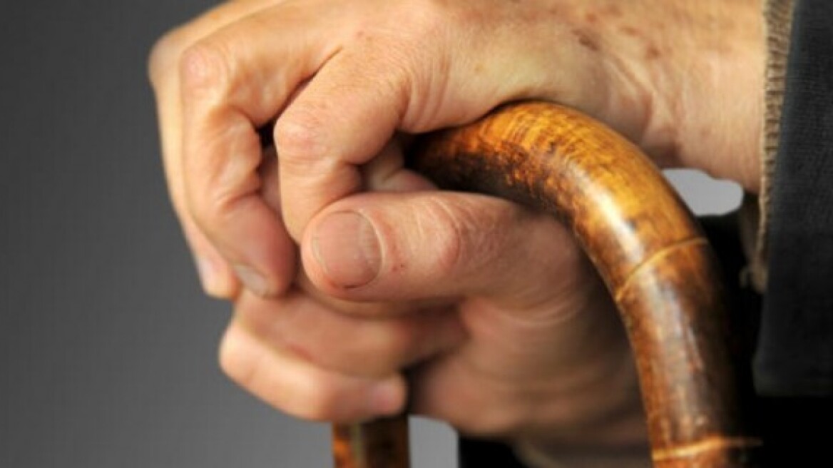 Πάτρα: Χτύπησαν και λήστεψαν κατάκοιτη ηλικιωμένη