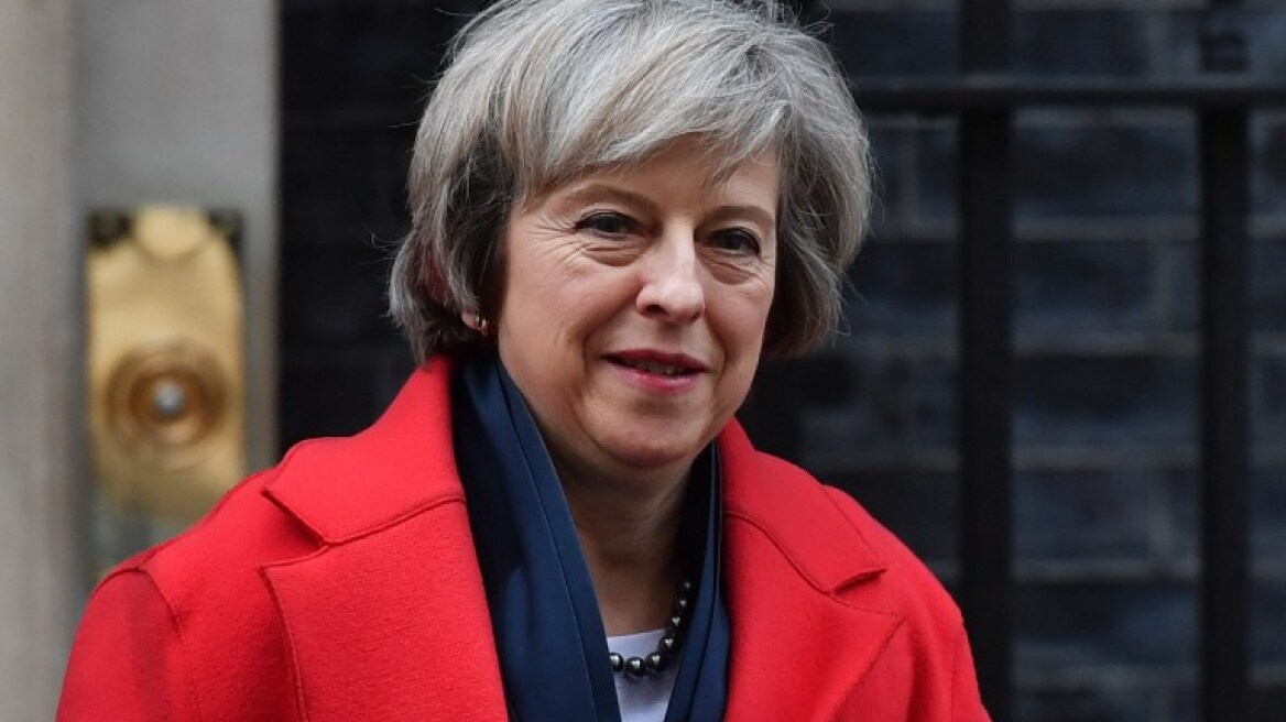 Υποστήριξη για μια δίκαιη λύση για το Κυπριακό ζήτησε ο Τσίπρας από τη Μέι